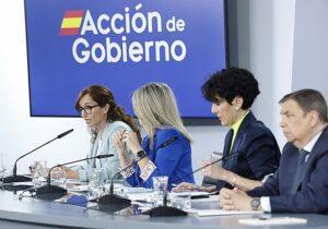 El Gobierno reacciona con confusión y malestar ante las acusaciones de Clavijo