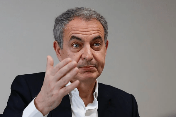 El juez pospone la declaración de Zapatero dos semanas para que pueda preparar su defensa adecuadamente