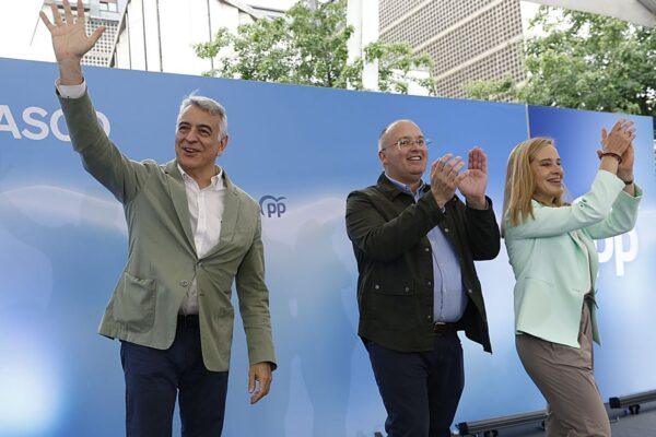 Tellado exige al PNV: "Apoyar un cambio de Gobierno o respaldar a la mafia"