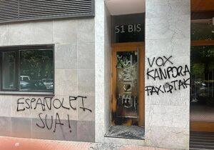 Vox denuncia un segundo ataque a su sede de Vitoria este fin de semana