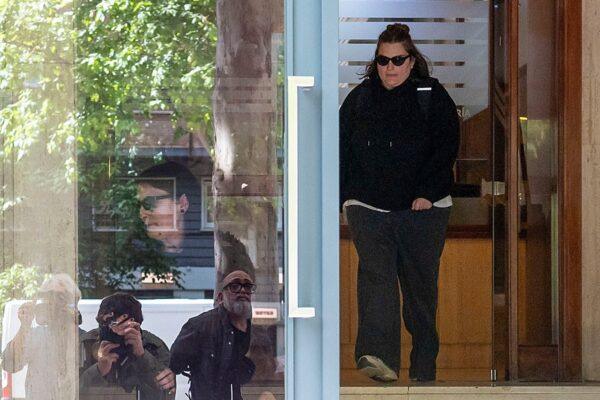 ZP defiende a sus hijas: «Nunca han tenido un contrato público por ser quienes son»