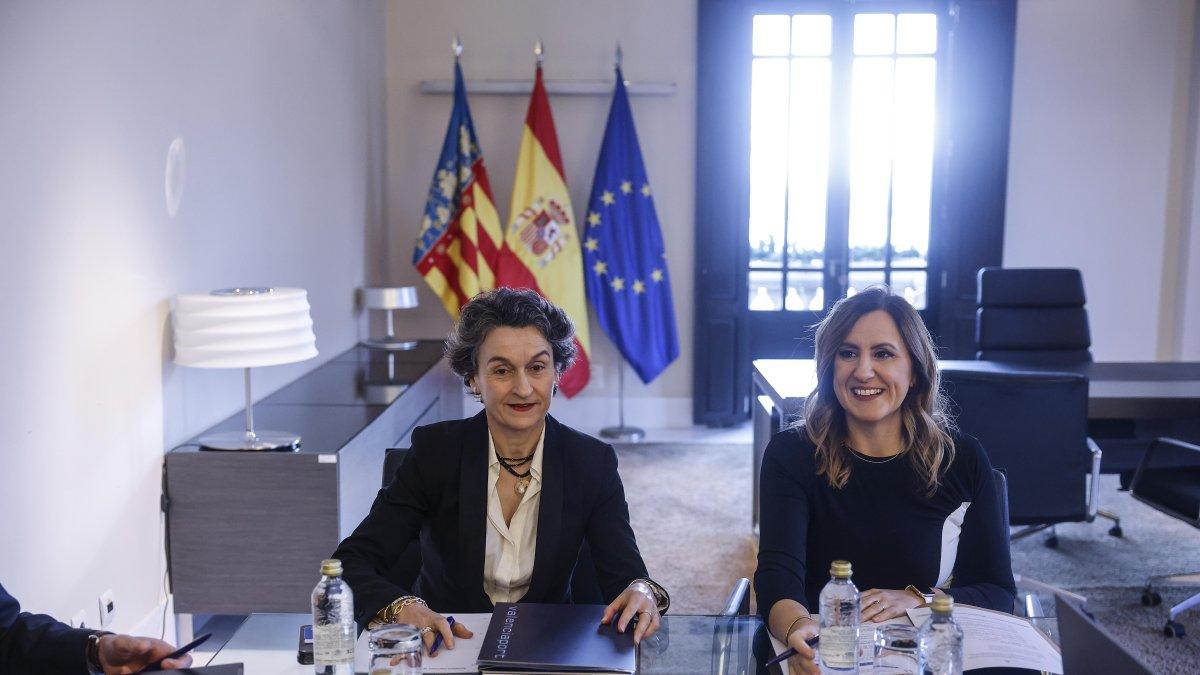 Un informe desmantela la teoría de Compromís sobre la supuesta "trama" de enchufes en el Puerto de Valencia