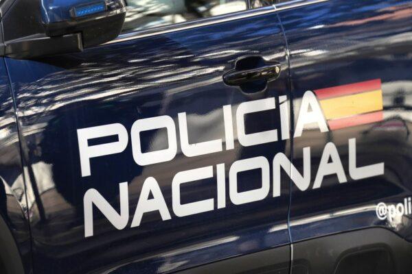Fiesta en Alicante termina en batalla campal: disparos, objetos voladores y nueve detenidos por ruidos y violencia