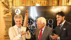Felipe González destaca el español como "patria común" en la celebración de los Premios Ernesto Cardenal