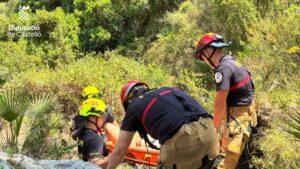Rescate en la Naturaleza: Bomberos de Castellón Salvan a Tres Personas en Operativo Aéreo y Terrestre
