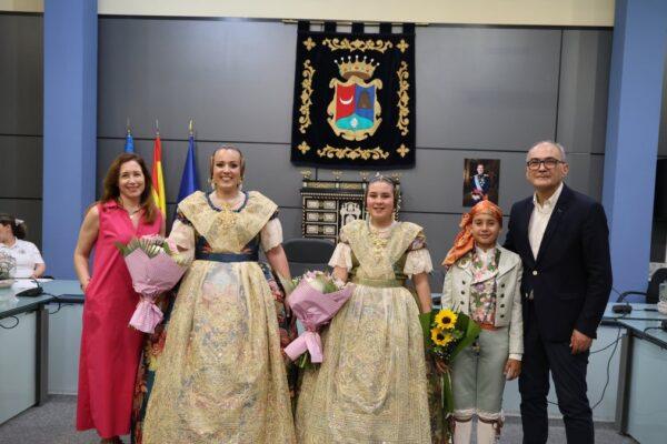 Benaguasil celebra la emoción: Yurena Espinosa Rodríguez y Paula Ricart Castillo, Falleras Mayores