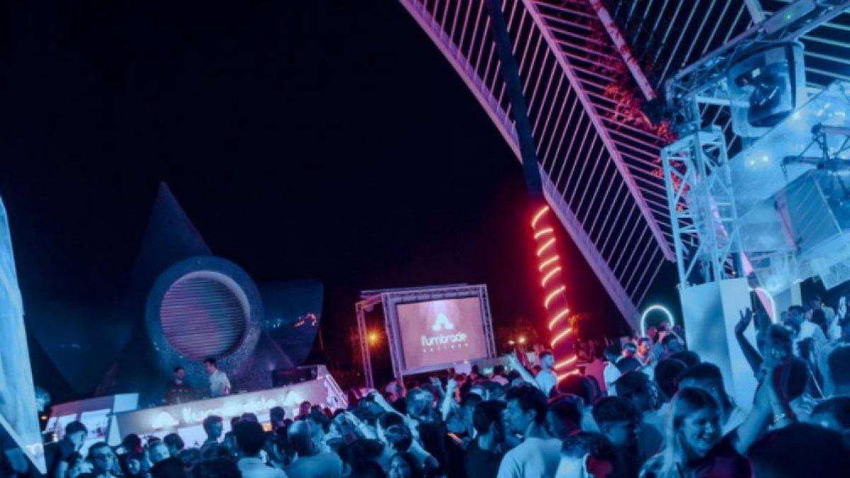 L’Umbracle adapta sus horarios para fomentar la convivencia durante el Festival de les Arts