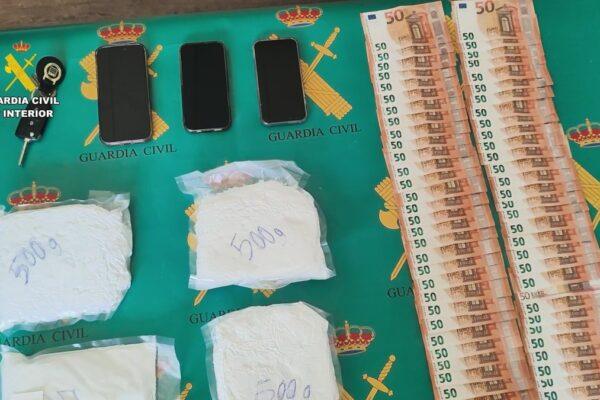 Detenidos en Dénia con dos kilos de cocaína al intentar embarcar en un ferri hacia Ibiza: Los gestos que delataron su plan