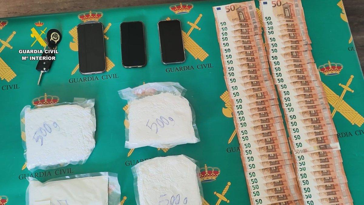 Detenidos en Dénia con dos kilos de cocaína al intentar embarcar en un ferri hacia Ibiza: Los gestos que delataron su plan