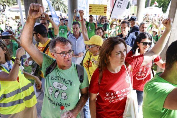 Sufrir más hambre que un maestro: la dura realidad de la educación en España