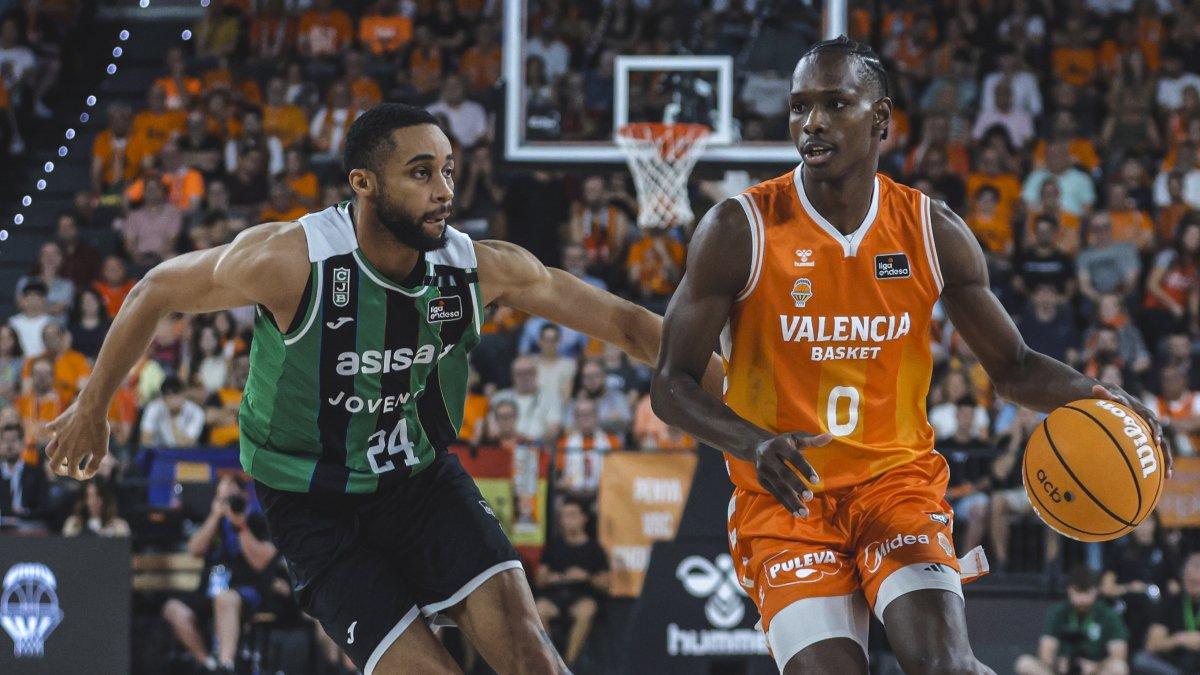 Victoria convincente del equipo ante el Joventut: 90 76 en un emocionante segundo partido