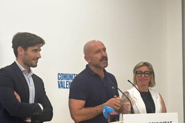 Jaime de los Santos critica el veto en el Orgullo LGTBI de Valencia: "Eso sí es facha"