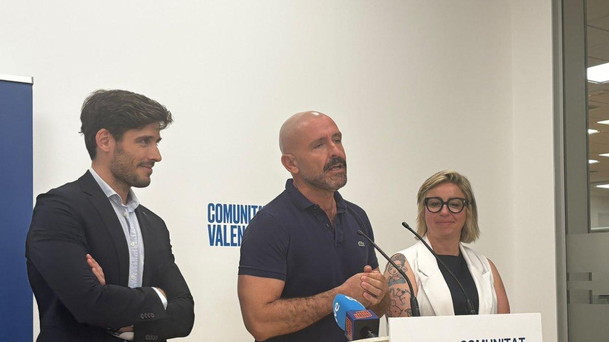 Jaime de los Santos critica el veto en el Orgullo LGTBI de Valencia: "Eso sí es facha"