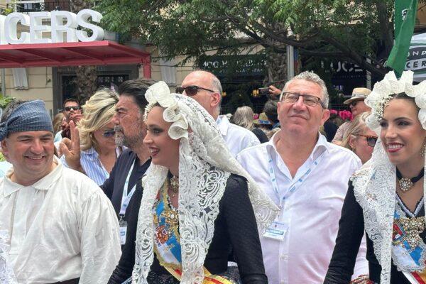 Toni Pérez, presidente de la Diputación, inaugura el espectacular concurso de mascletàs en Alicante