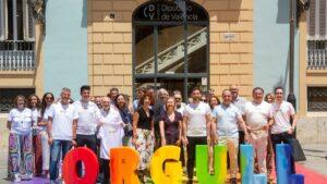 PSPV y Compromís ignoran el manifiesto del Orgullo LGTBI a pesar de su apoyo verbal a la causa