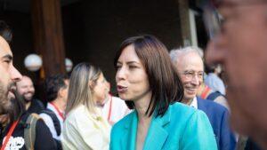 Morant se postula para las primarias del PSOE con su estrategia de resistencia ante la amenaza judicial