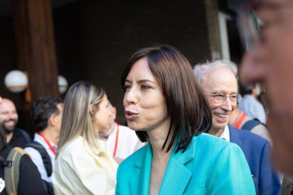 Morant se postula para las primarias del PSOE con su estrategia de resistencia ante la amenaza judicial