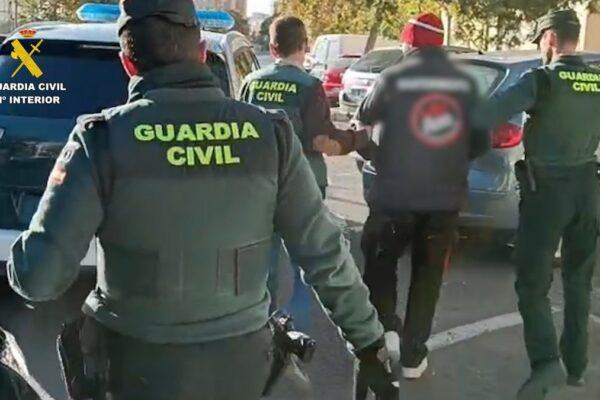 Detienen a un ciberdepredador sexual en serie en Alicante