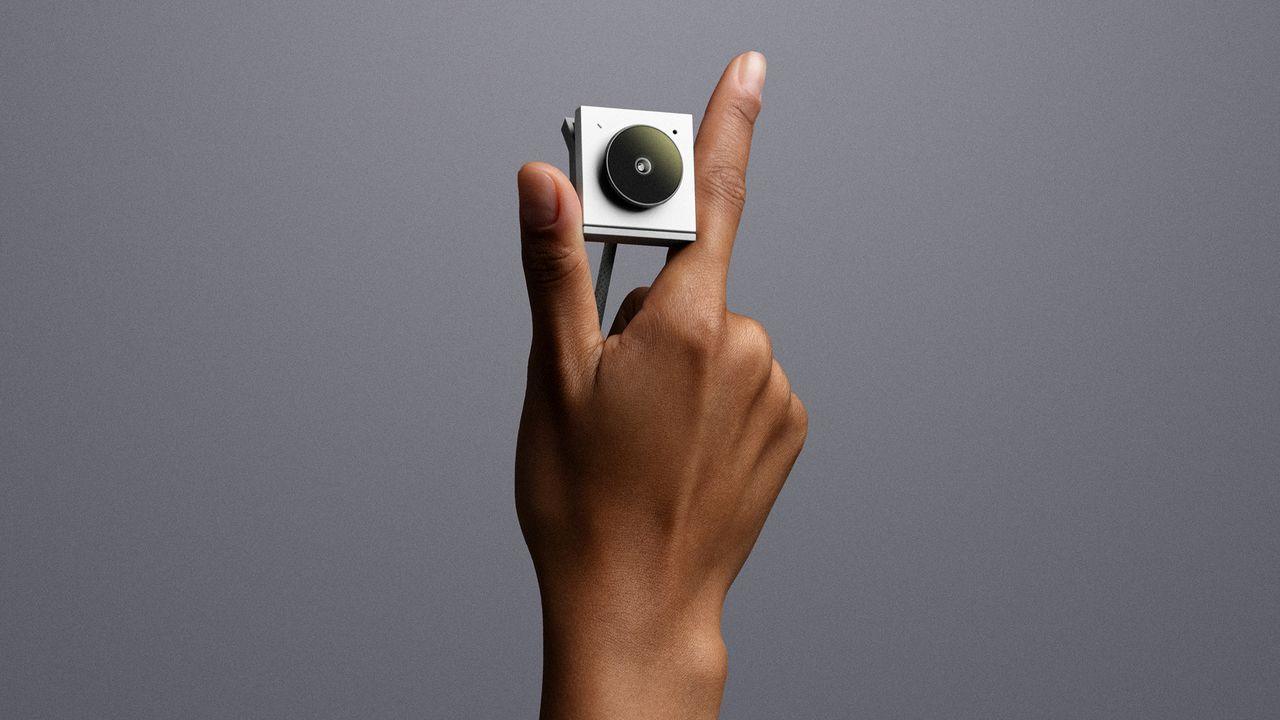 OpenAI invierte 40 millones de dólares en un enigmático dispositivo de audio revolucionario
