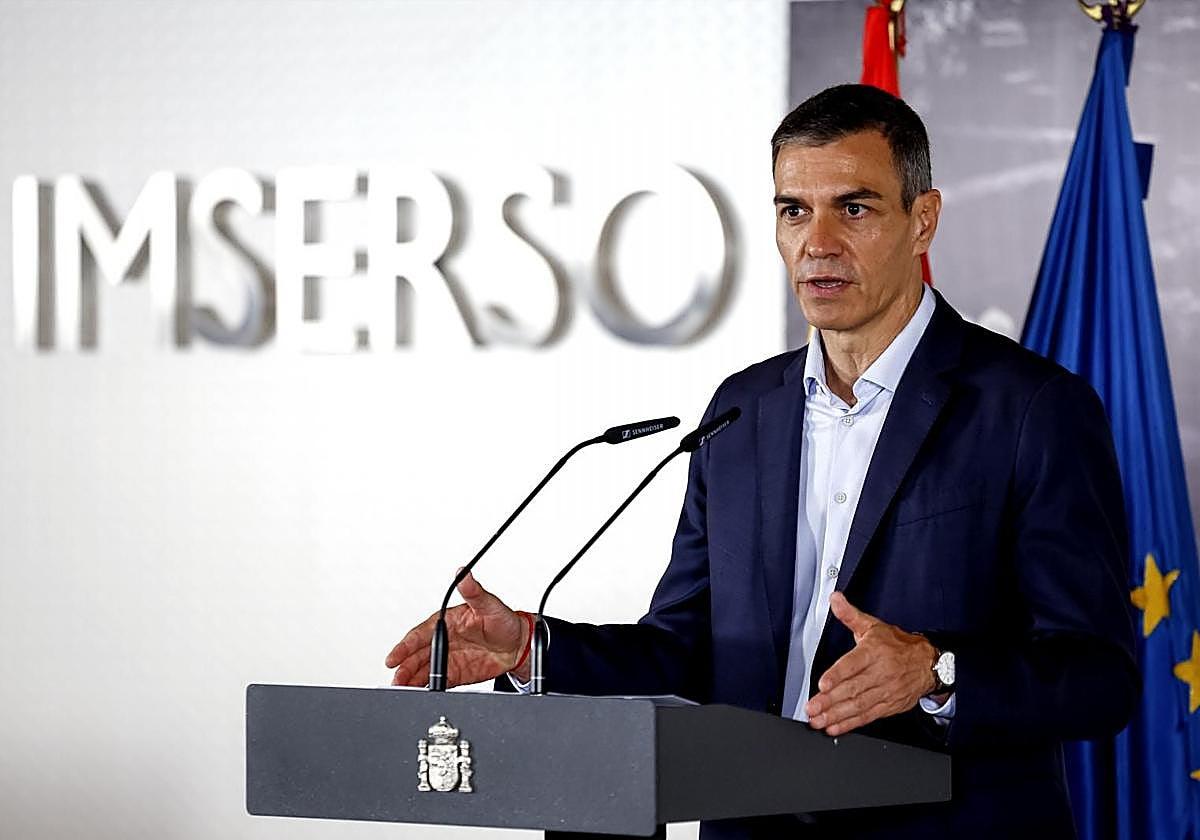 Sánchez utiliza la agenda social para eludir el 'caso Ábalos' y asegurar la estabilidad del Gobierno