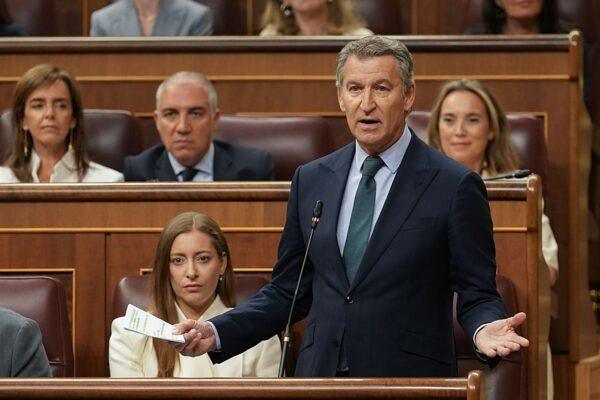 El PP pide al PSOE que retire el carné de militante a Zapatero por sus "delitos" sin cambios