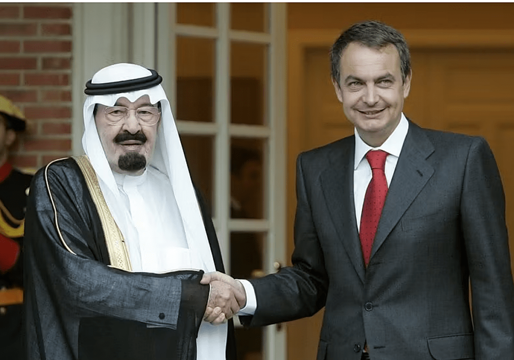 Zapatero confía en probar que las joyas son un regalo del rey de Arabia Saudí, a pesar de no haberlas declarado como patrimonio