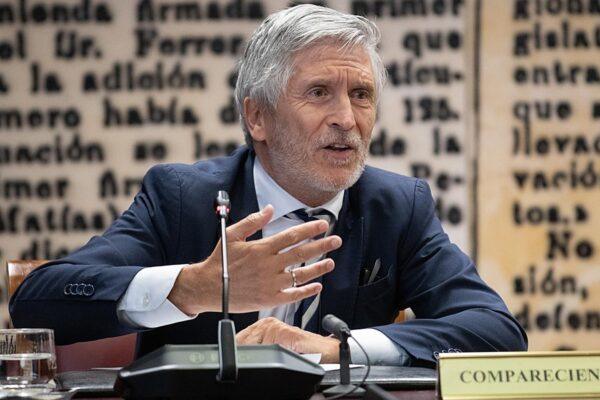 Marlaska defiende en el Senado a la directora de la Guardia Civil y desmiente conocimiento sobre las 'cloacas'