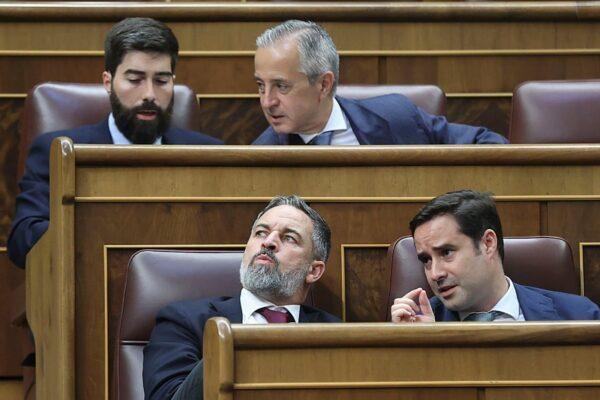 Vox intensifica su ataque a la 'ley de nietos' en colaboración con los gobiernos autonómicos del PP