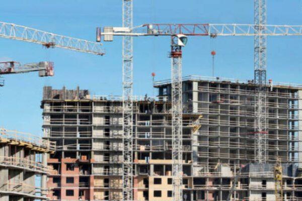 El ISpA de la Cámara de Comercio: Construcción y Servicios Impulsan la Economía de Alicante en el Primer Trimestre