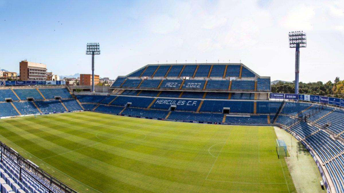 El deterioro del Estadio Rico Pérez en Alicante: ¿se repetirá la historia de Vallecas?