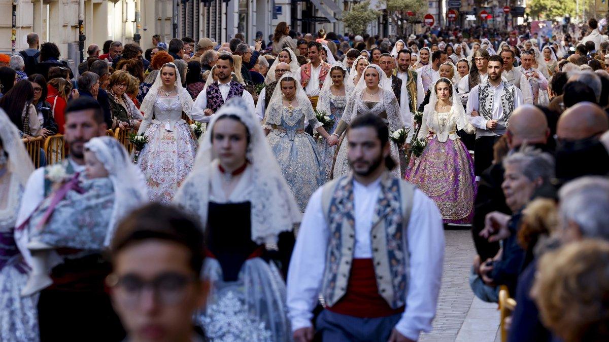 La Ofrenda de tres días: Decisión histórica en la Asamblea de Presidentes de Falla del 21 de julio