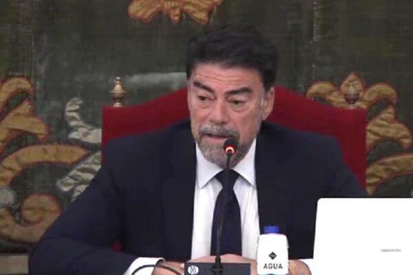 Barcala se niega a acudir a la comisión de investigación del Ayuntamiento sobre las VPP de Les Naus