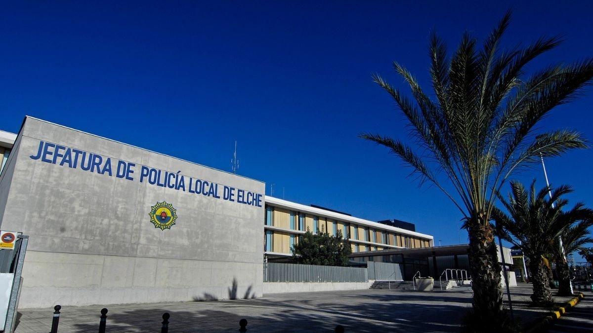 Cliente de bar intenta asaltar camión y amenaza en autoescuela con pistola de aire comprimido