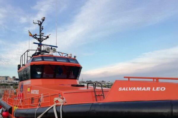 Rescatan a 24 migrantes, incluidos cuatro menores, y arrestan a los capitanes de dos pateras en Torrevieja y Santa Pola