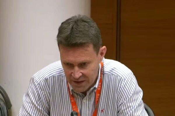 Un exedil del PP desvela en Les Corts que Rocío Gómez admitió poseer un piso en Les Naus antes del pleno de julio de