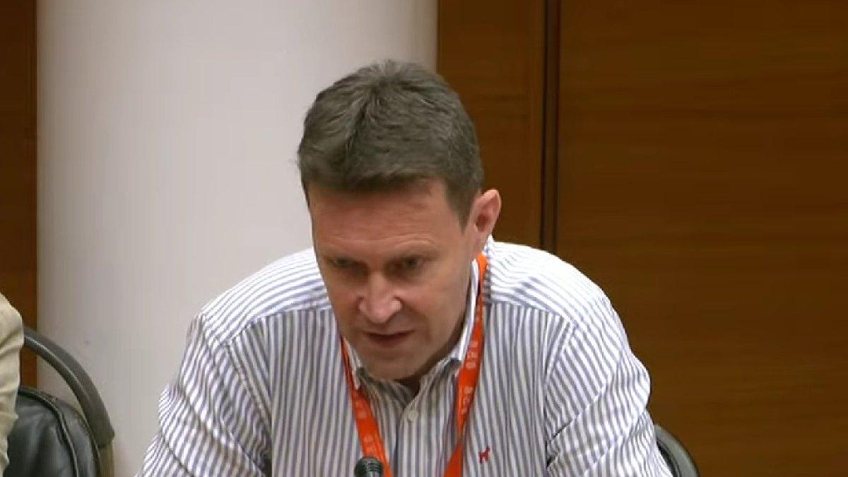 Un exedil del PP desvela en Les Corts que Rocío Gómez admitió poseer un piso en Les Naus antes del pleno de julio de