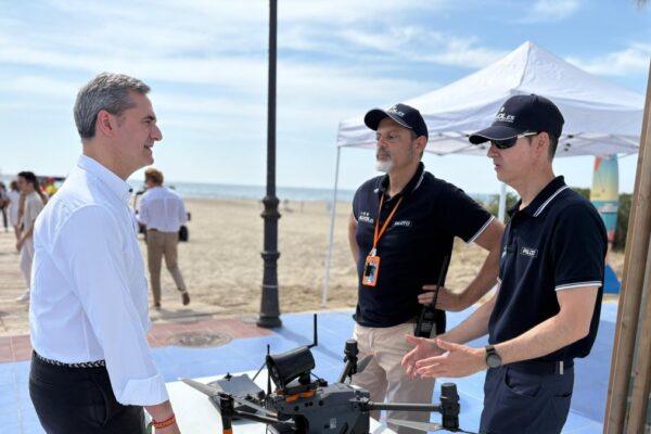 Castellón presenta un innovador dron salvavidas que lanza chalecos y localiza bañistas en segundos para prevenir ahogamientos