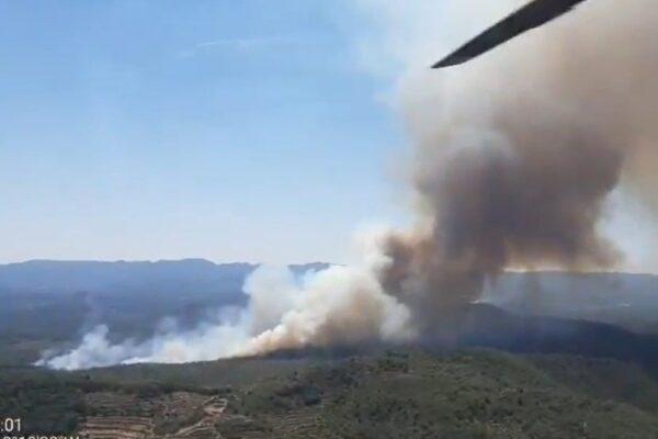 Incendio forestal en Soneja: Evacuación de Azuébar y activación de la Situación 2 del Plan Especial por parte de la Generalitat