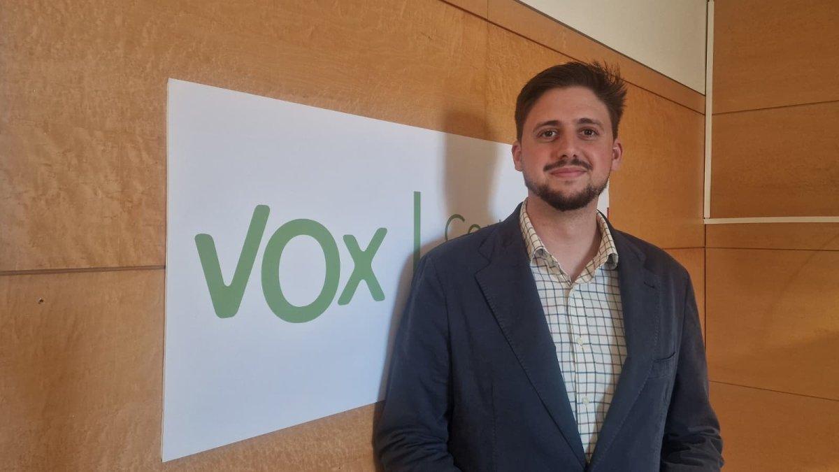Muñoz (Vox) demanda la eliminación de más "chiringuitos" para prevenir incendios: del impacto de los burros muertos a los toreros