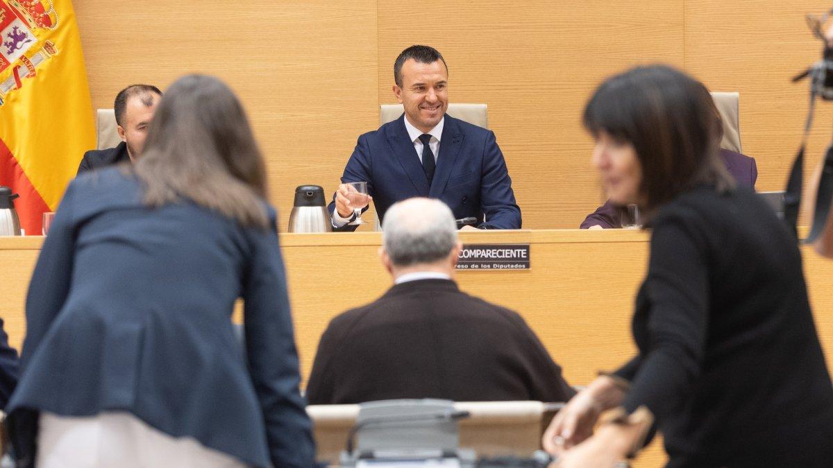 Compromís propone el regreso de Mompó al Congreso para que explique la gestión de la dana: "Su imagen de superhéroe ha caído".