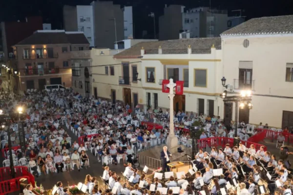 La magia de la música: "Torrent a Dos Bandes" regresa con los conciertos de la Unión Musical y el Círculo Católico