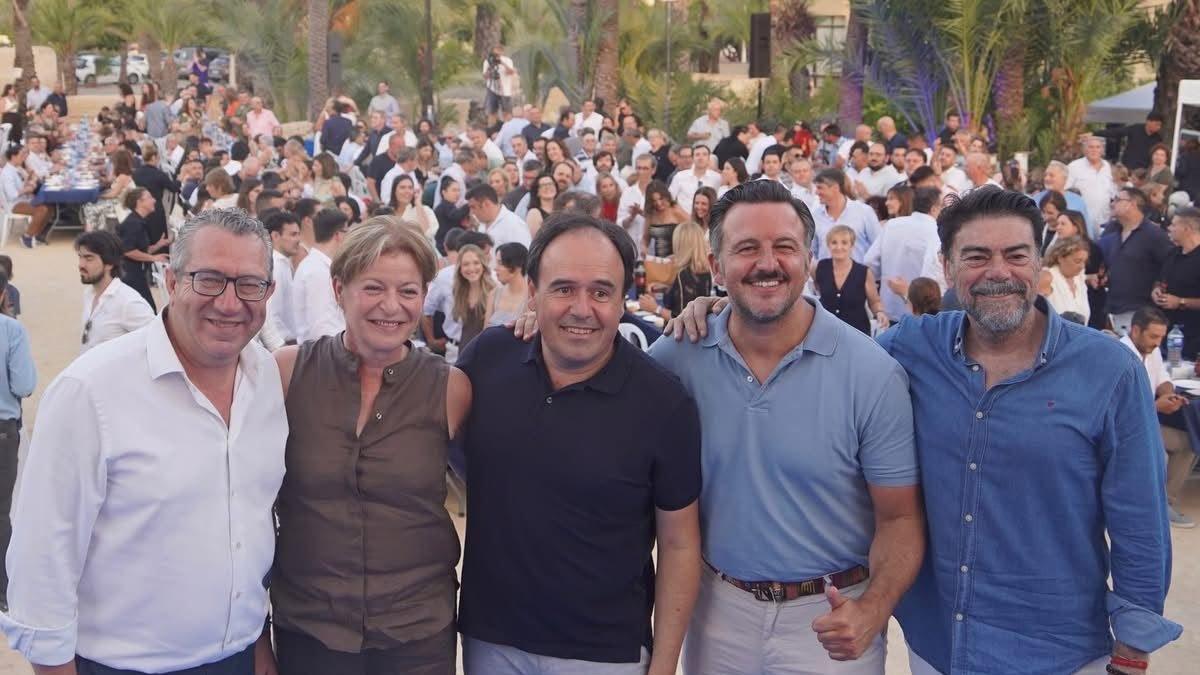 Pérez Llorca destaca la unidad del PP en Elche ante 1.300 militantes y afirma que "sin el Partido Popular no hay futuro en la Comunitat Valenciana"