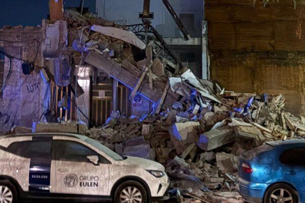 Milagro en Benetússer: Un edificio colapsa justo tras evacuar a los vecinos