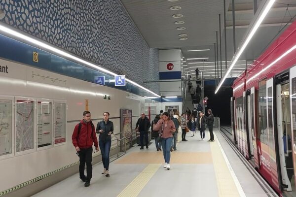 Servicios especiales de Metrovalencia para la prórroga de la final del Mundial en España