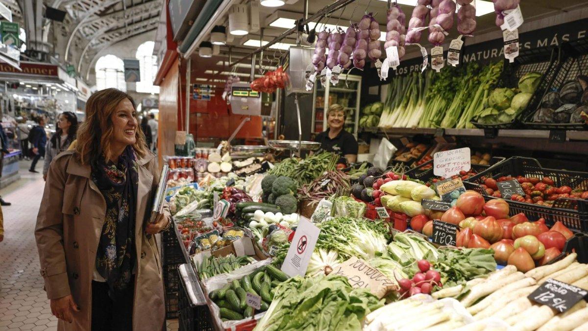 Catalá destina más de 800.000 euros a la restauración de la fachada y cúpulas del Mercado Central