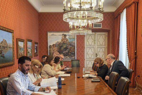 La comisión de investigación sobre las VPO de Les Naus celebra otra sesión sin comparecencias relevantes
