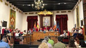 El PSOE de Elche asegura que Pedro Sánchez rescatará las finanzas locales y provoca carcajadas en el pleno