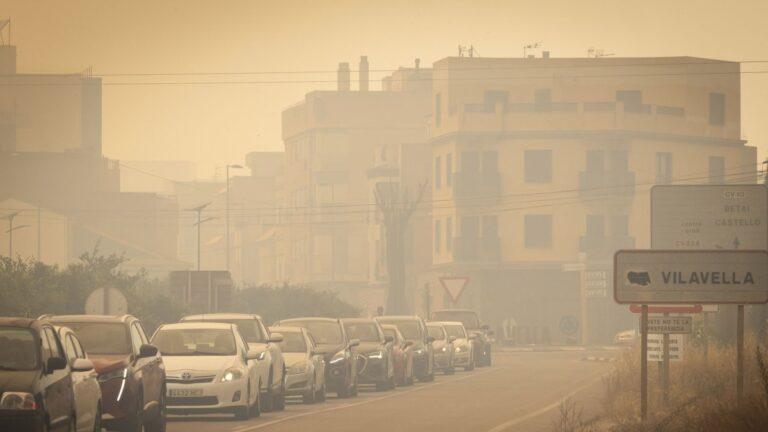 Consejos de Sanidad para los afectados por el incendio de la Vall d’Uixó: Protégete y cuida tu salud