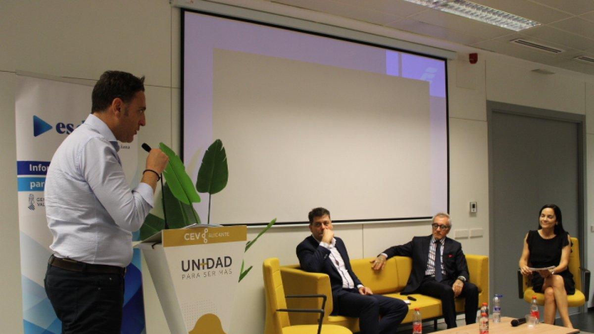 Claves del empresariado alicantino para competir: internacionalización, innovación y eliminar obstáculos internos