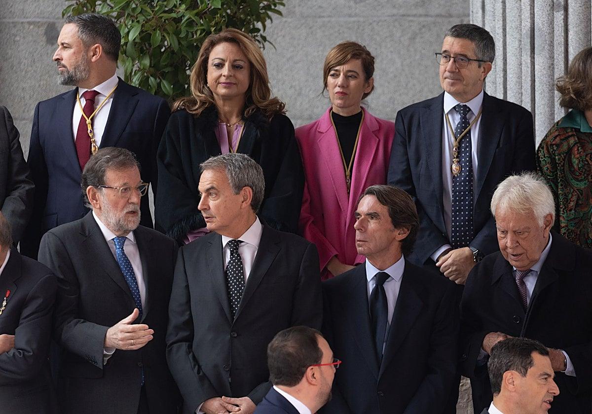 El fenómeno de los "jarrones chinos": cómo ser un jubilado incómodo y vivir sin ataduras